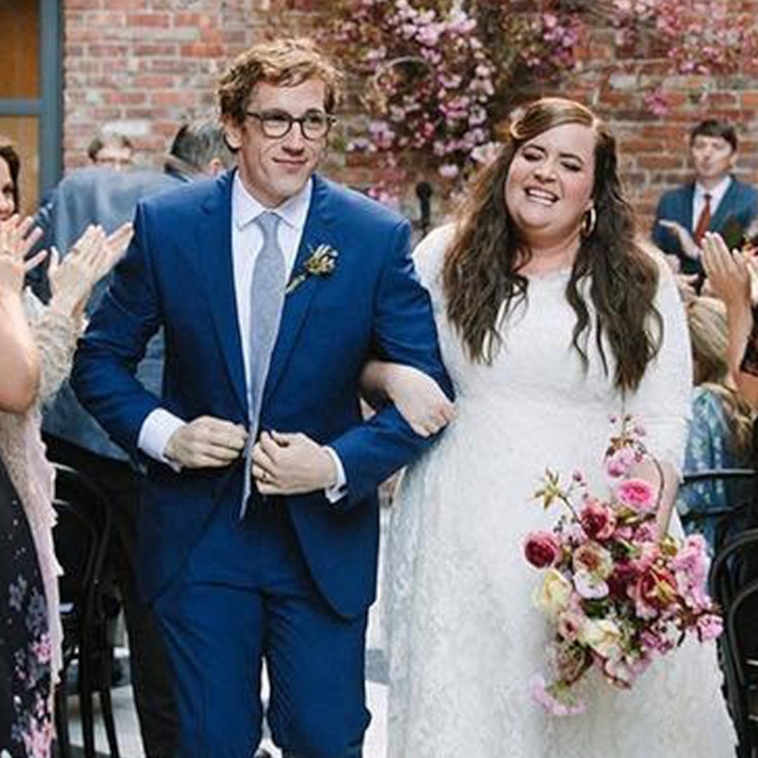 SNL's Aidy Bryant Marries Conner O'Malley E! Online